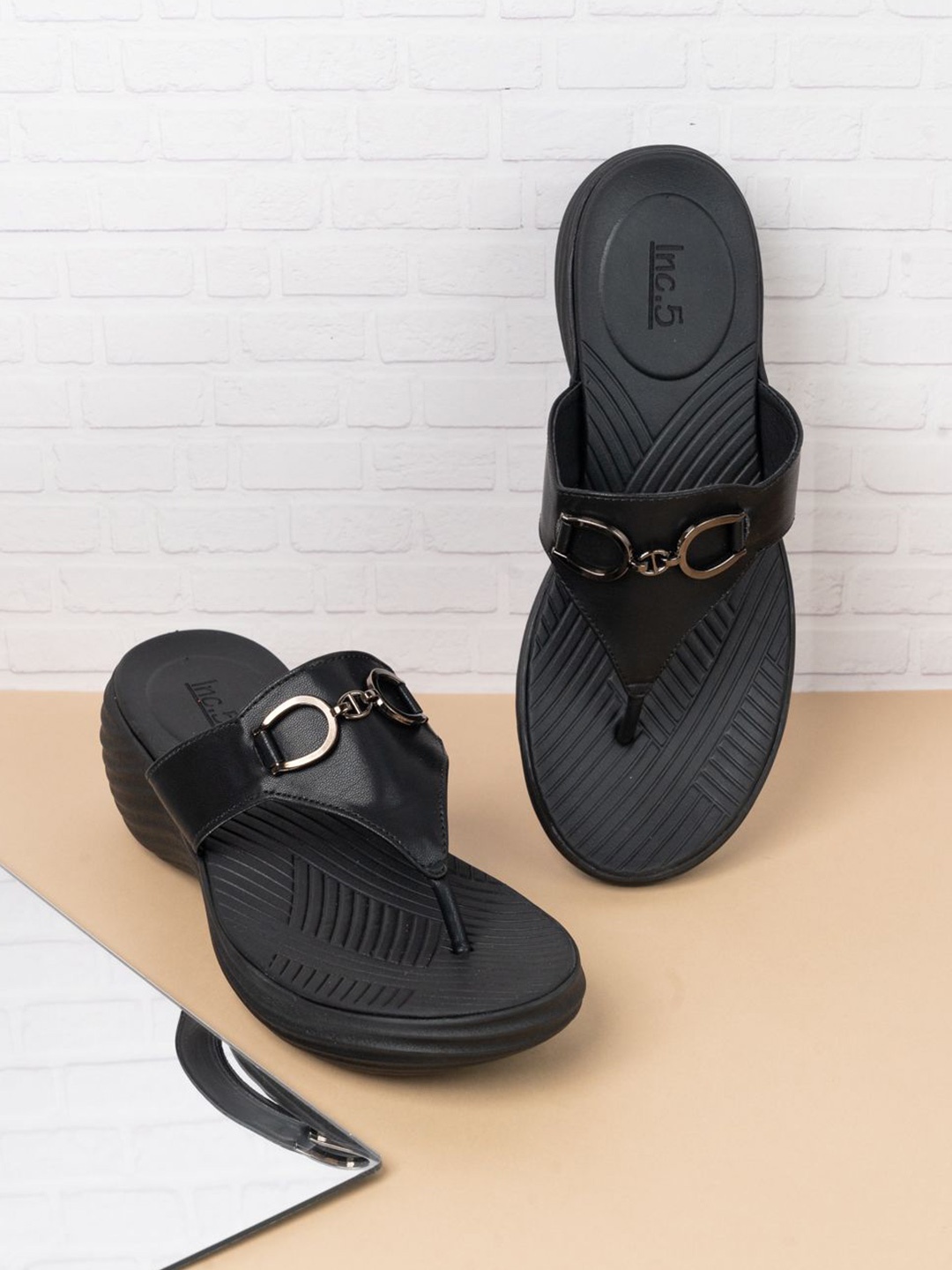 

Inc 5 Women Round Toe T-Strap Flats, Black