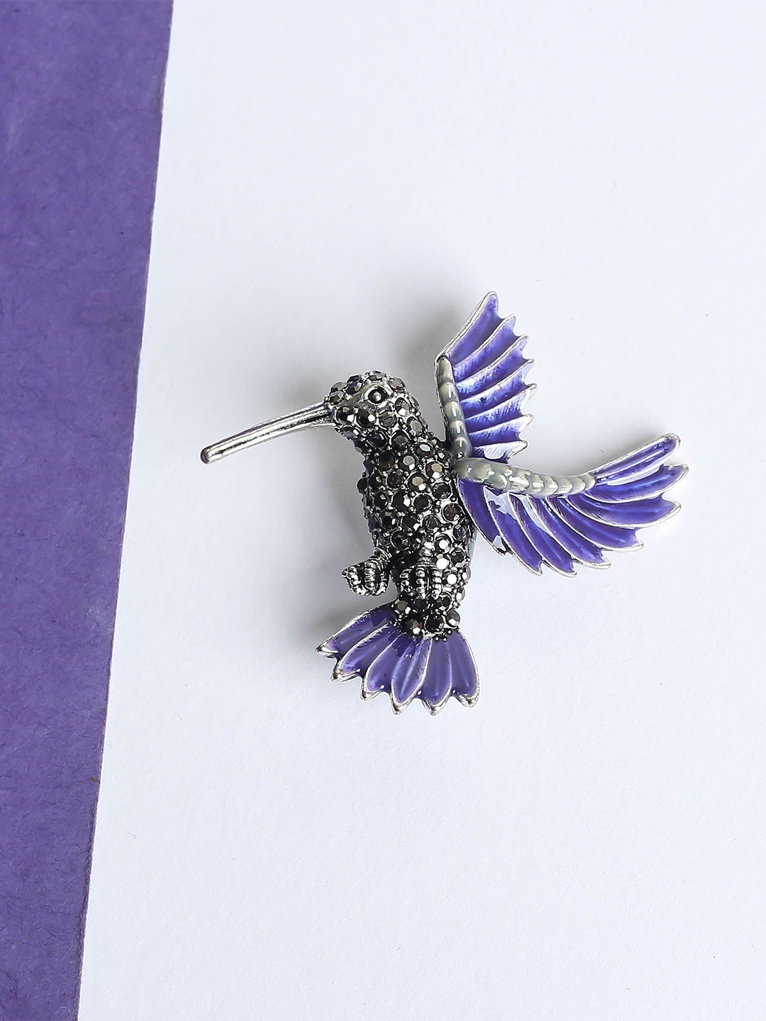 

Tossido Men Artificial Stone Studded Kingfisher brooch, Silver