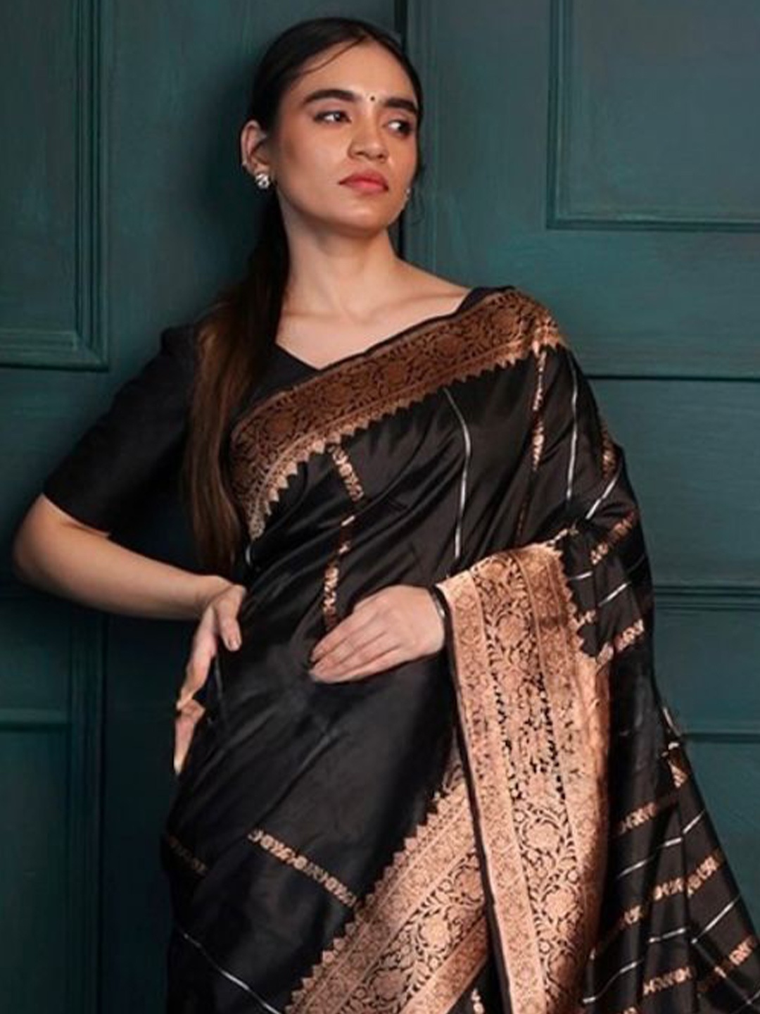 

KALINI Woven Design Zari Silk Blend Banarasi Saree, Black