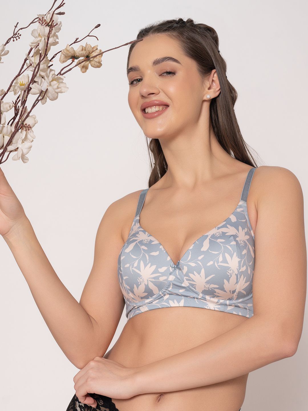 

Chelvet Women Floral Full Coverage Underwired Lightly Padded Bra, Blue