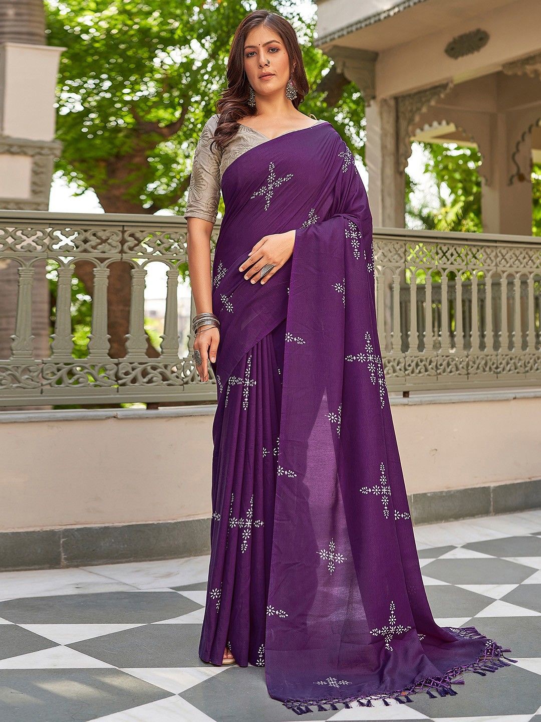 

A TO Z CART Floral Pure Silk Saree, Purple