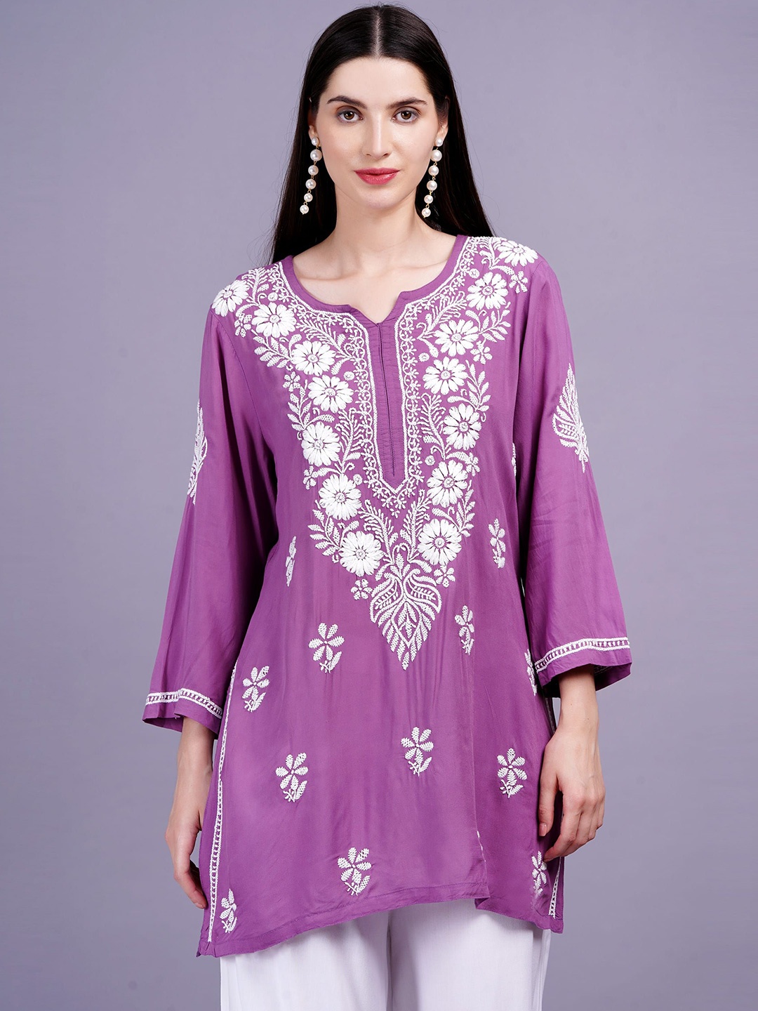 

SUFIZA LIFESTYLE Women Floral Embroidered Thread Work Kurti, Purple