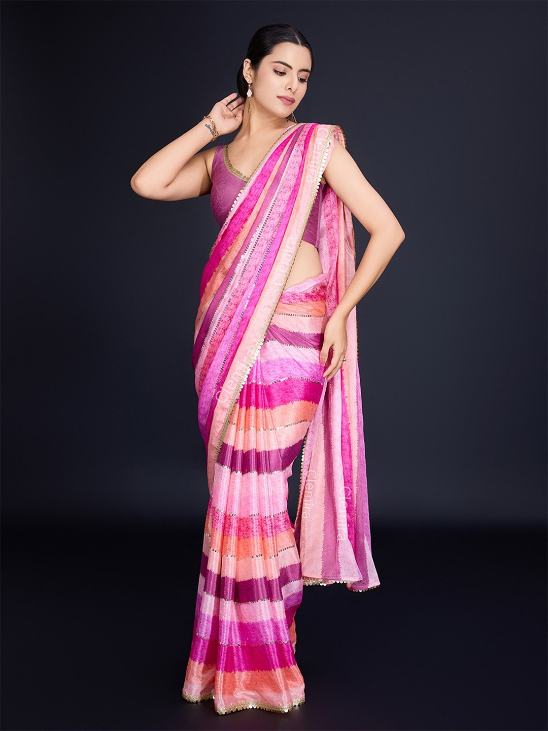 

FashionsEye Striped Print Sequinned Saree, Pink