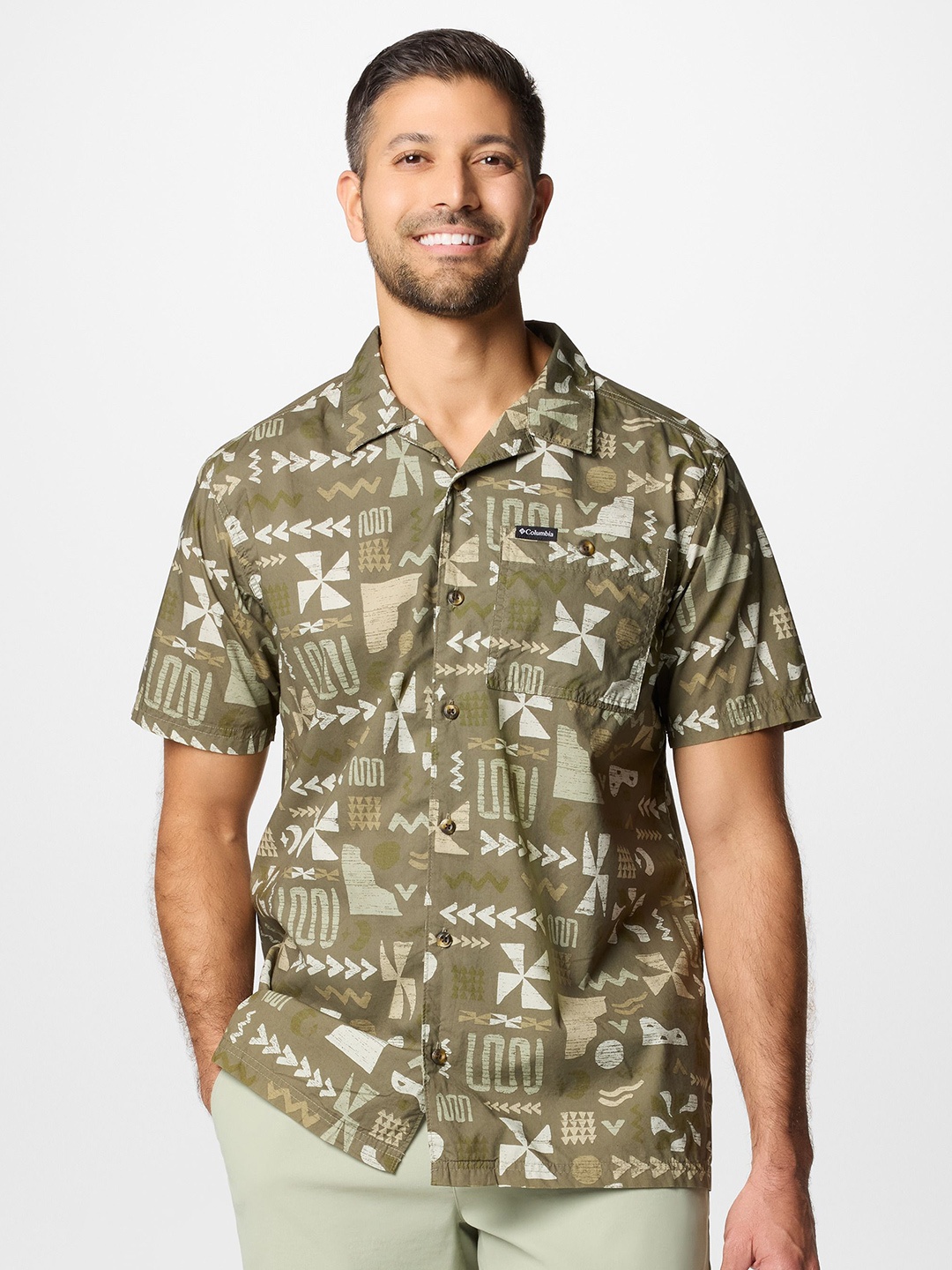 

Columbia Men Classic Spread Collar Geometric Printed Cotton Casual Shirt, Olive