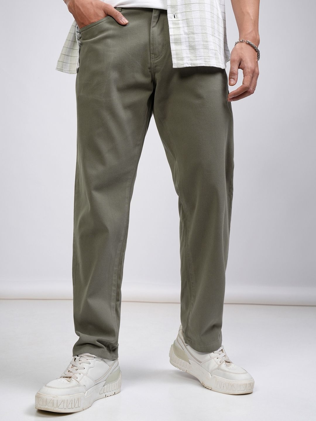 

HIGHLANDER Men Chinos Relaxed Fit Mid-Rise Trousers, Olive