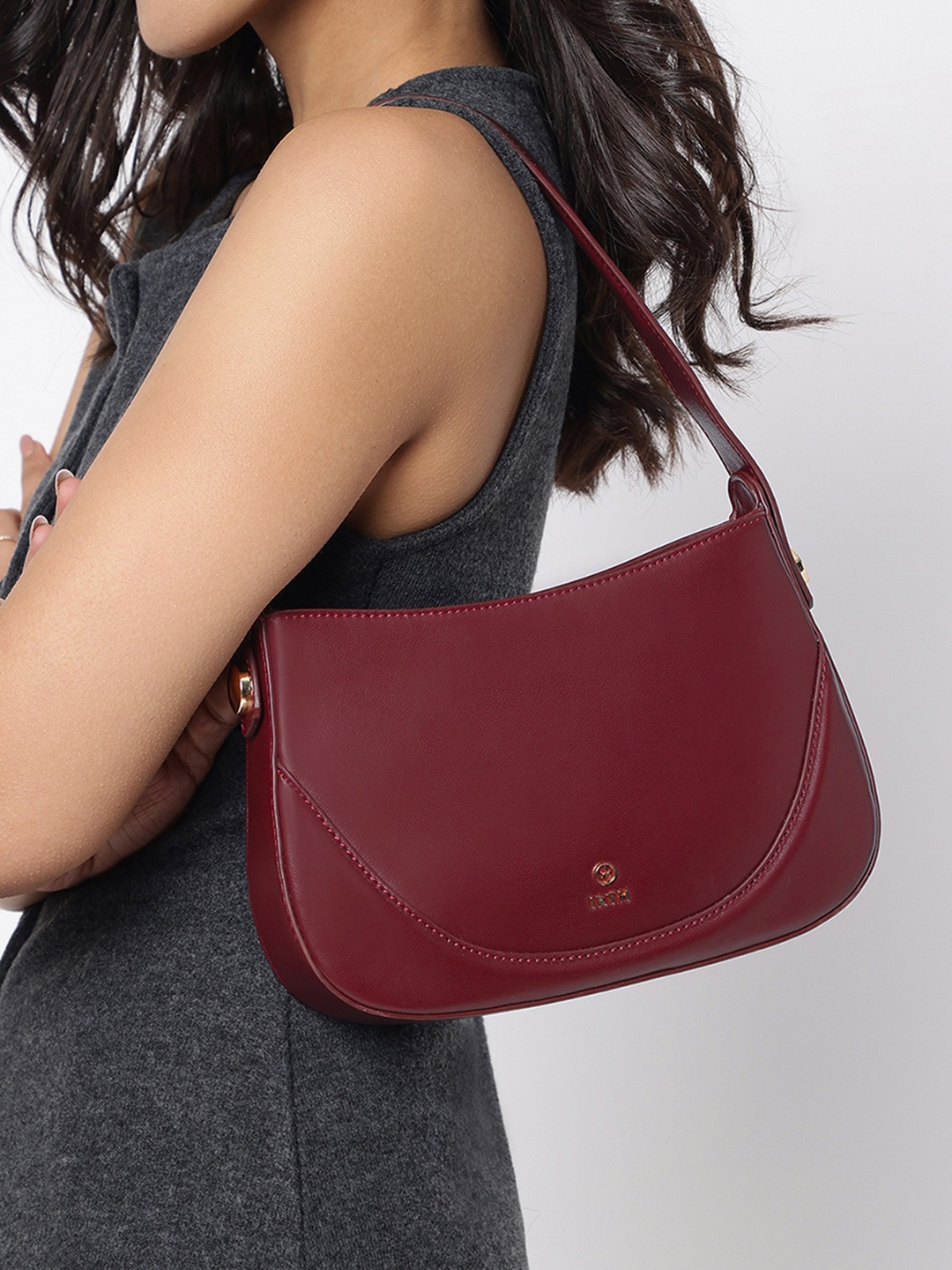

IRTH PU Half Moon Shoulder Bag, Red