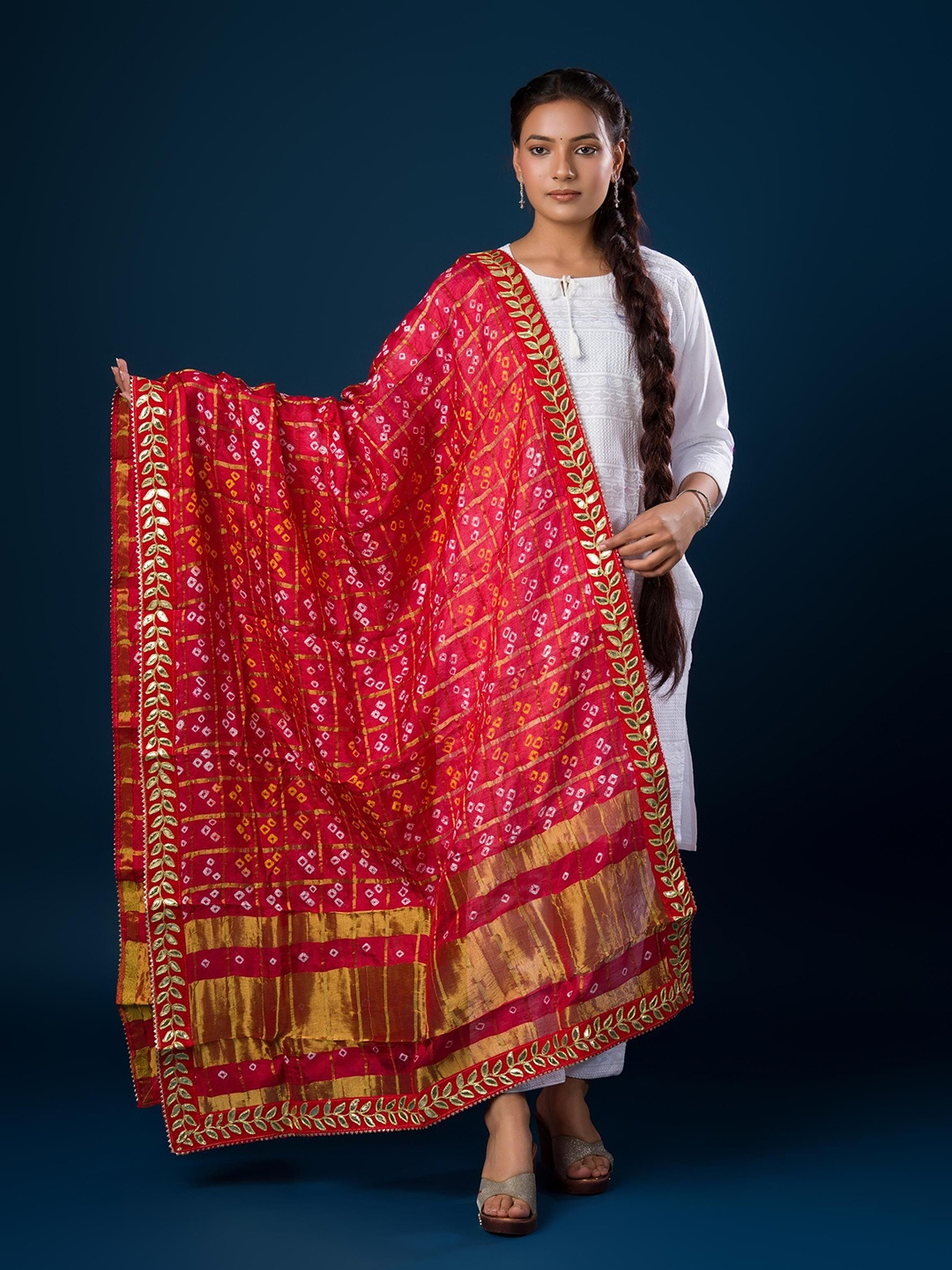 

KCPC BANDHANI Marwadi Gharchola Bandhani Printed Dupatta, Red