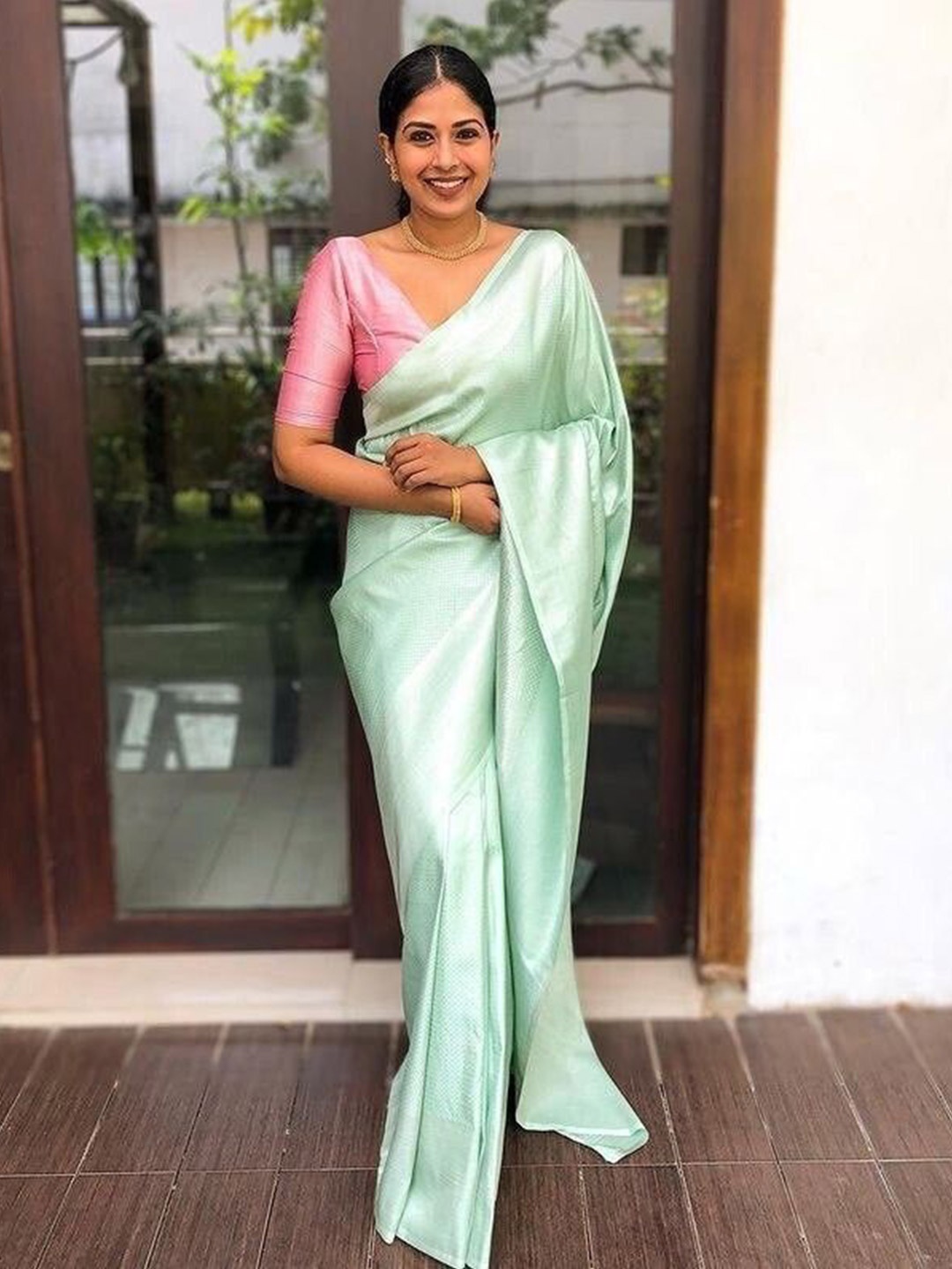 

Upalksh Woven Design Zari Kanjeevaram Saree, Green