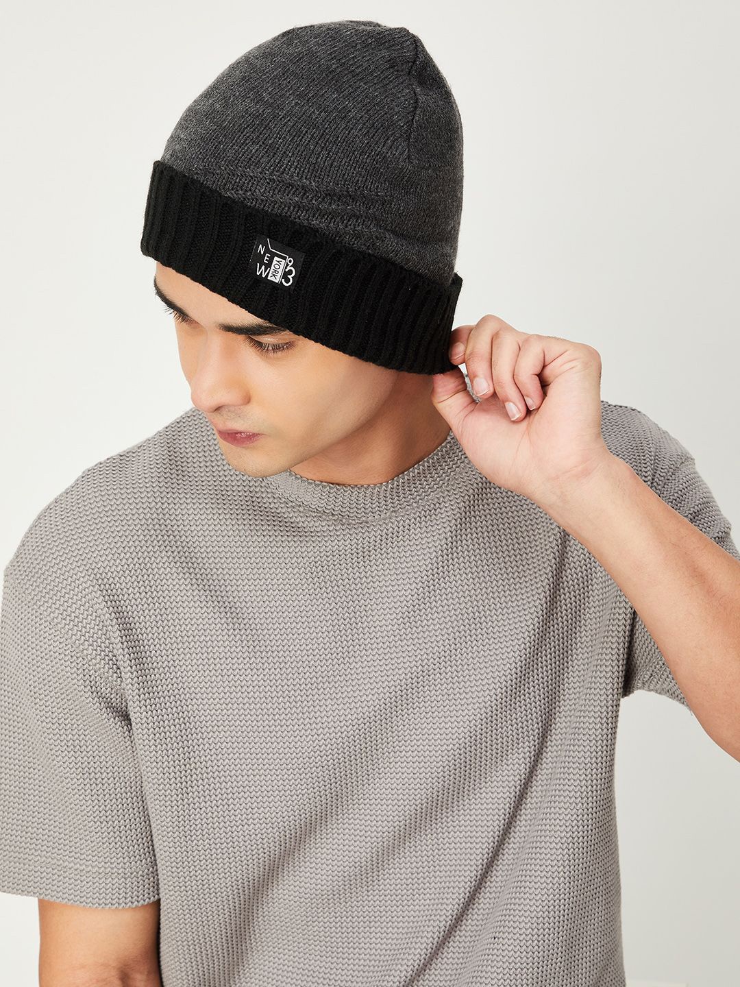 

max Self Design Men Beanie, Grey