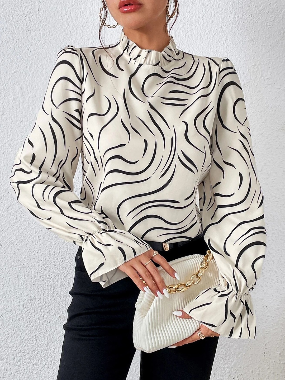 

Stylecast X Slyck Print Puff Sleeve Ruffles Top, Cream