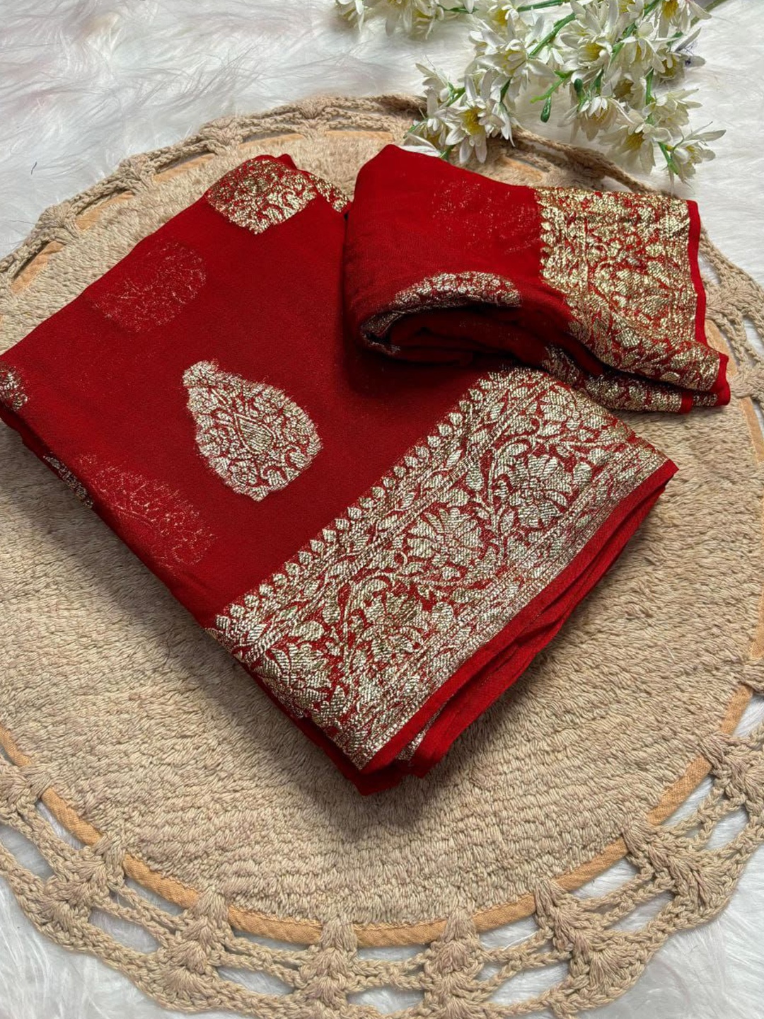 

PAYAL CREATION Women Pure Georgette Maheshwari Saree, Red