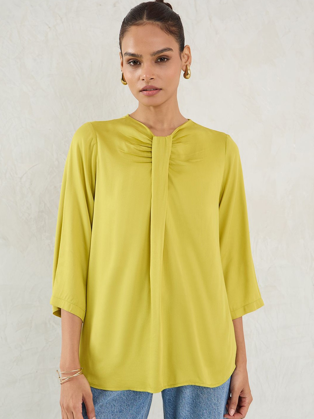 

FEMMELLA Women Round Neck Three-Quarter Sleeves Top, Green