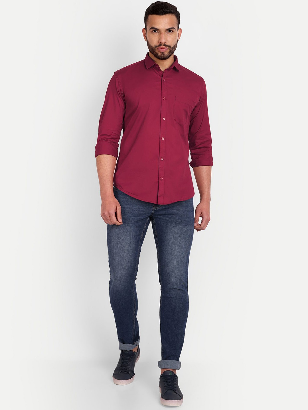 

Mast & Harbour Men India Slim Fit Spread Collar Solid Cotton Casual Shirt, Maroon