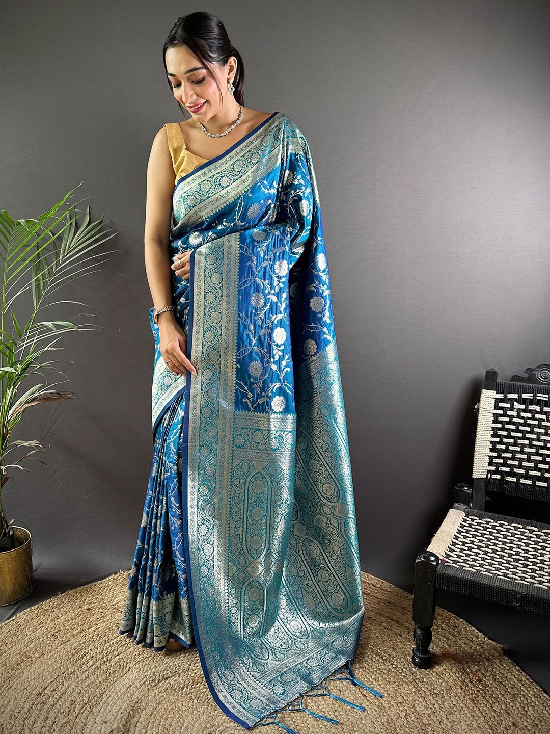 

Panzora Woven Design Zari Designer Banarasi Saree, Blue
