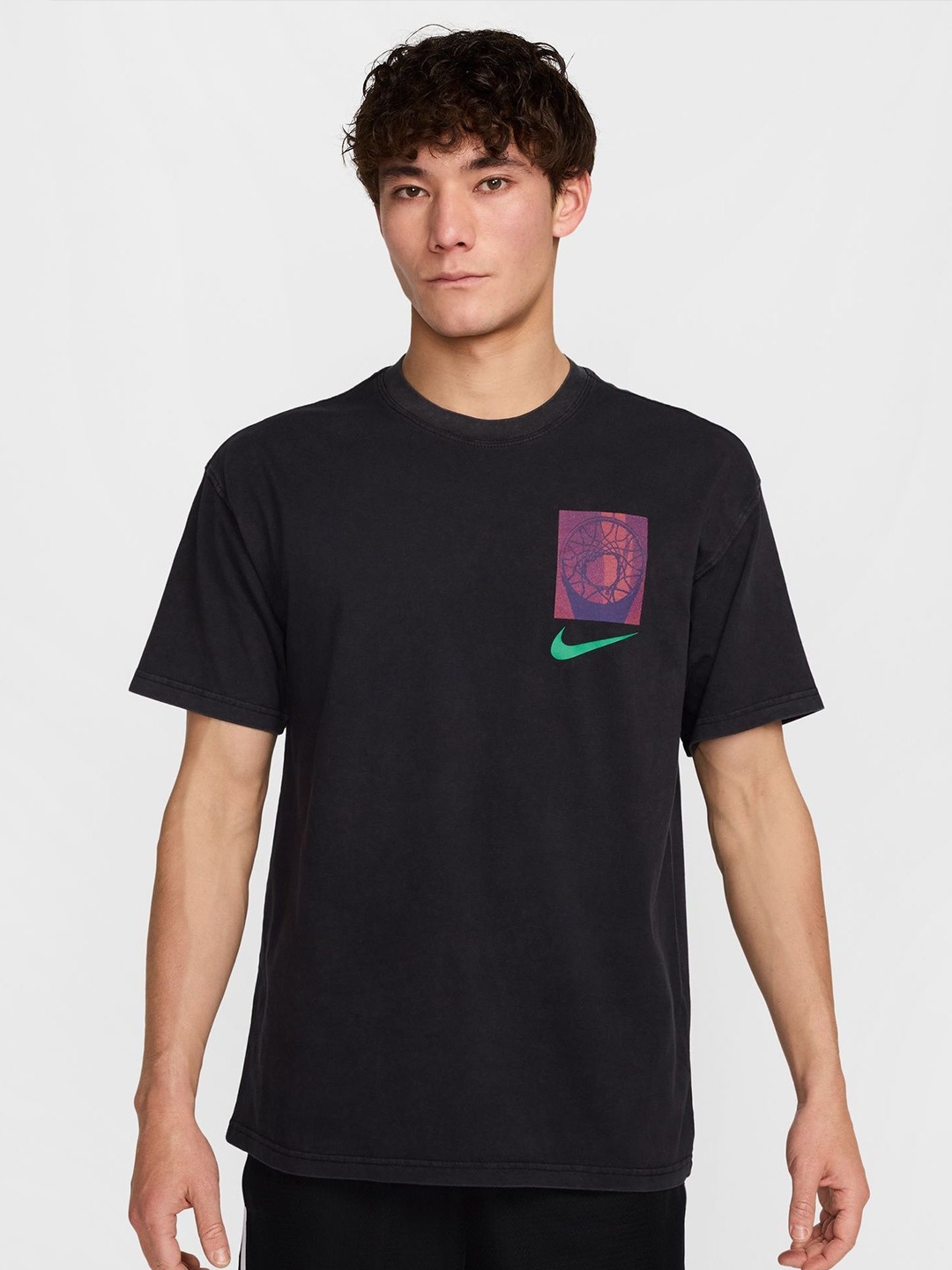 

Nike Men Graphic Printed Relaxed Fit Drop-Shoulder Sleeves Cotton Sport T-shirt, Black