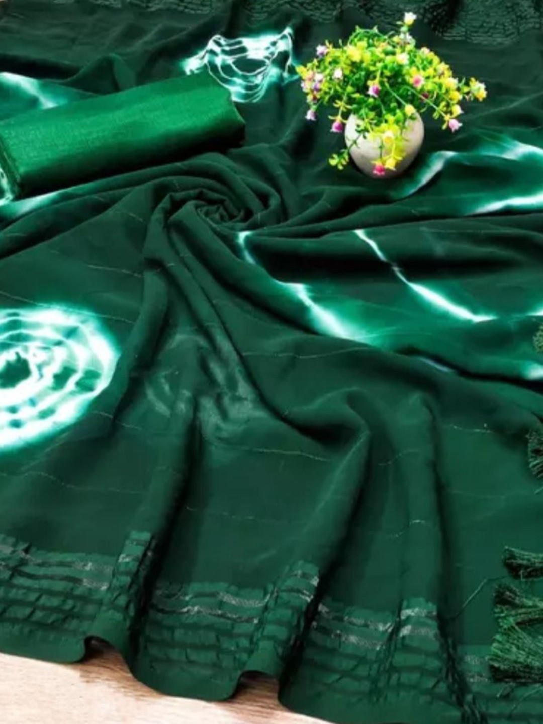 

BAESD Pure Georgette Tie and Dye Maheshwari Saree, Green