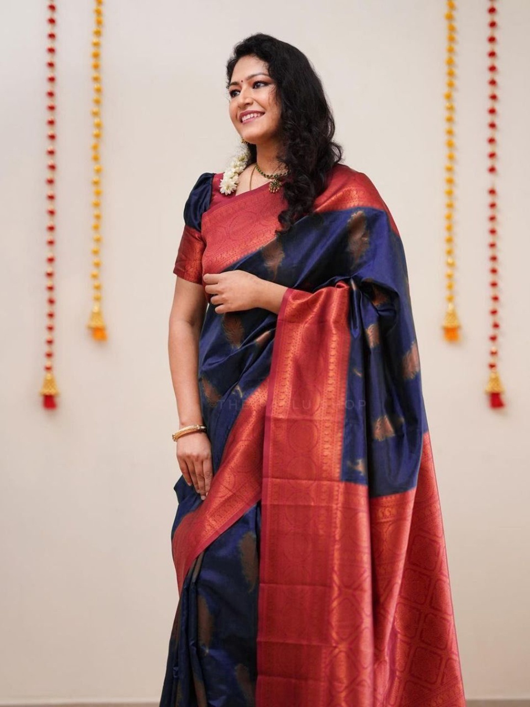 

Anouk Ethnic Motifs Woven Design Zari Banarasi Saree, Blue