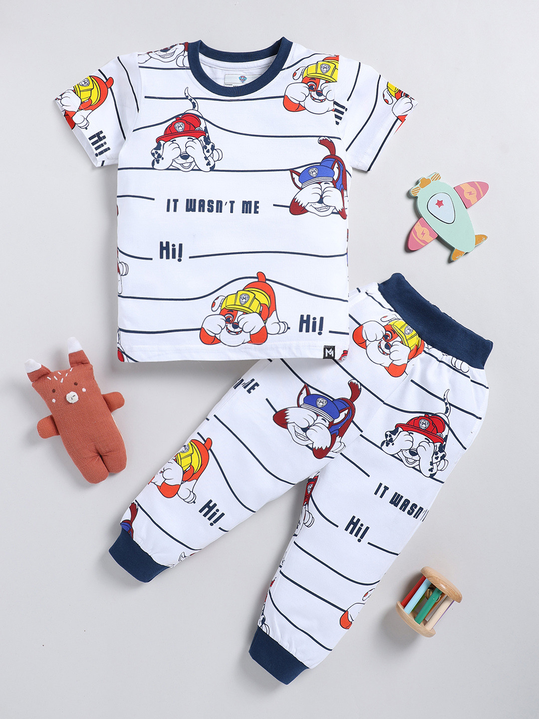 

YK X Minute Mirth Boys Pure Cotton Paw Petrol Printed T-shirt & Joggers, White