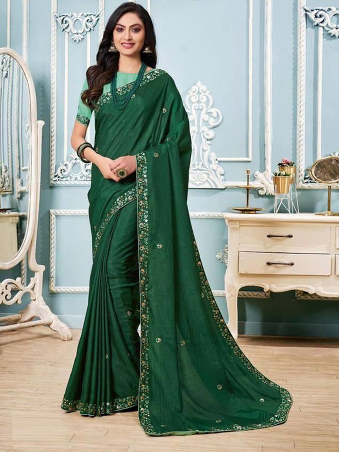 

Anouk Embellished Beads and Stones Saree, Green