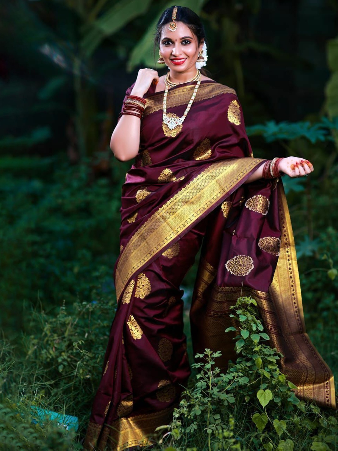 

Upalksh Woven Design Zari Banarasi Saree, Maroon