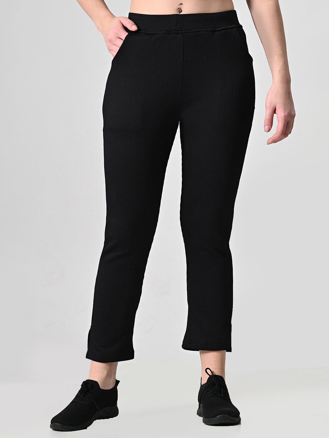 

BAESD Women Relaxed High-Rise Trousers, Black