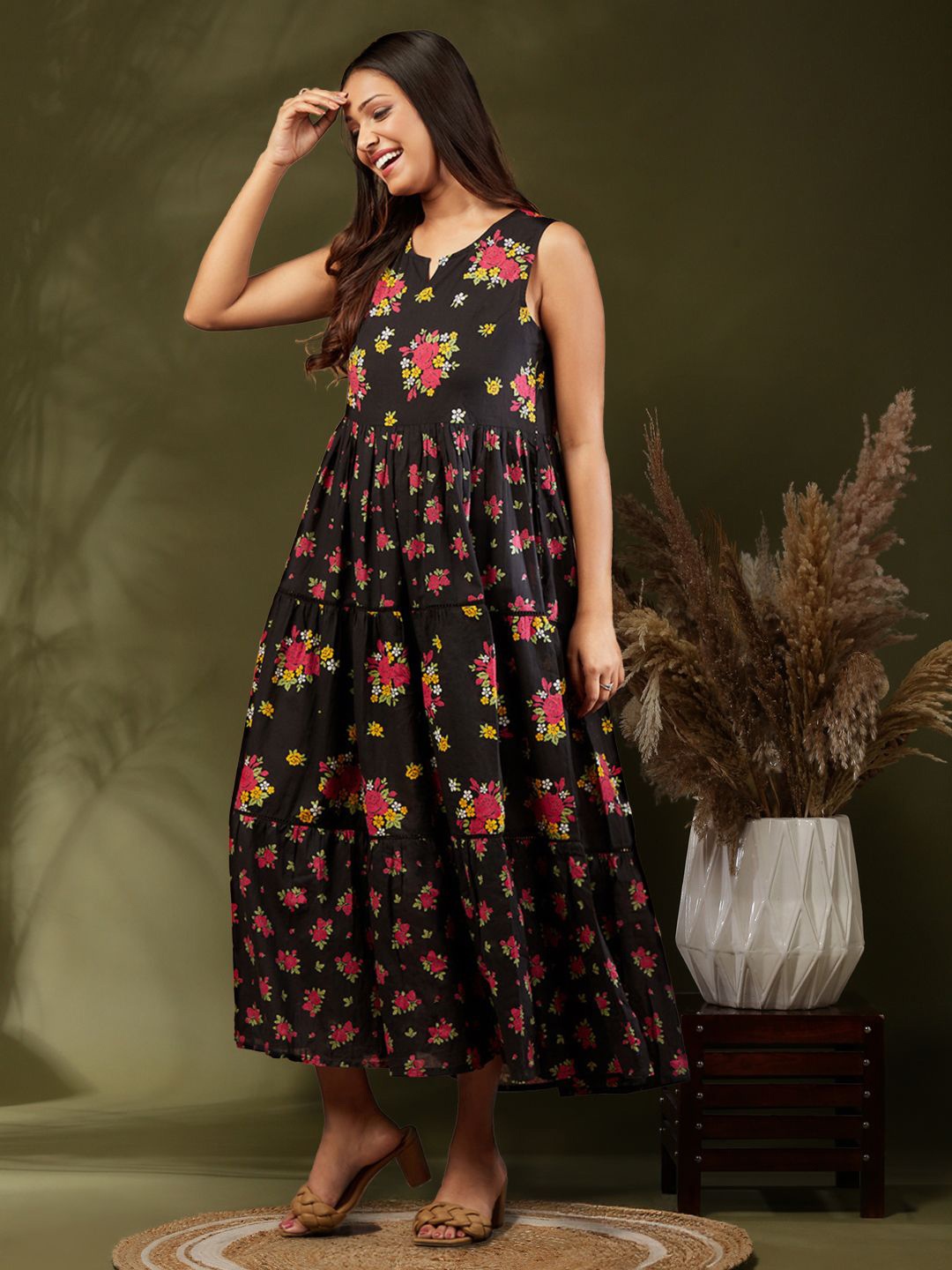 

Abhishti Floral Print Maxi Dress, Black