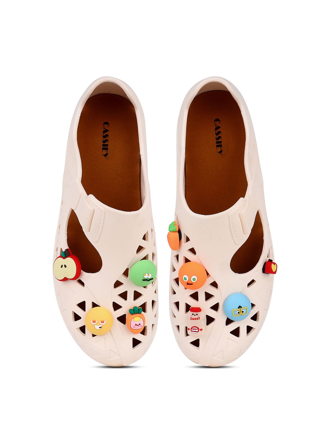 

CASSIEY Women Rubber Slip-On, Cream