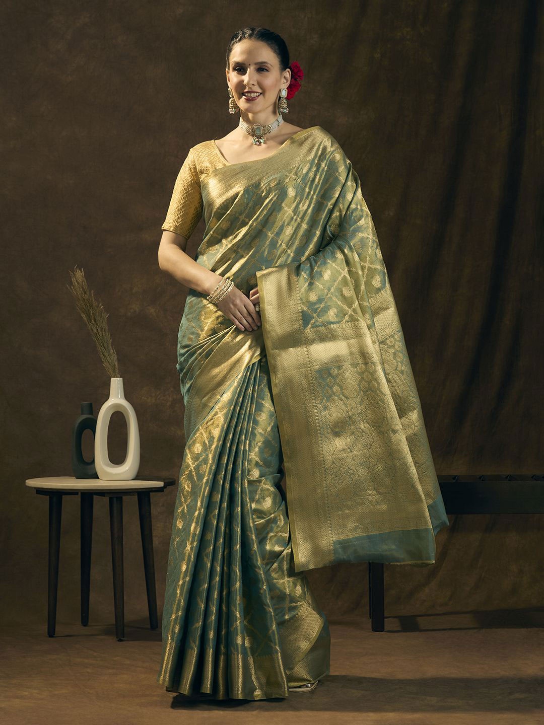 

JUST FASHION Woven Design Zari Banarasi Saree, Teal