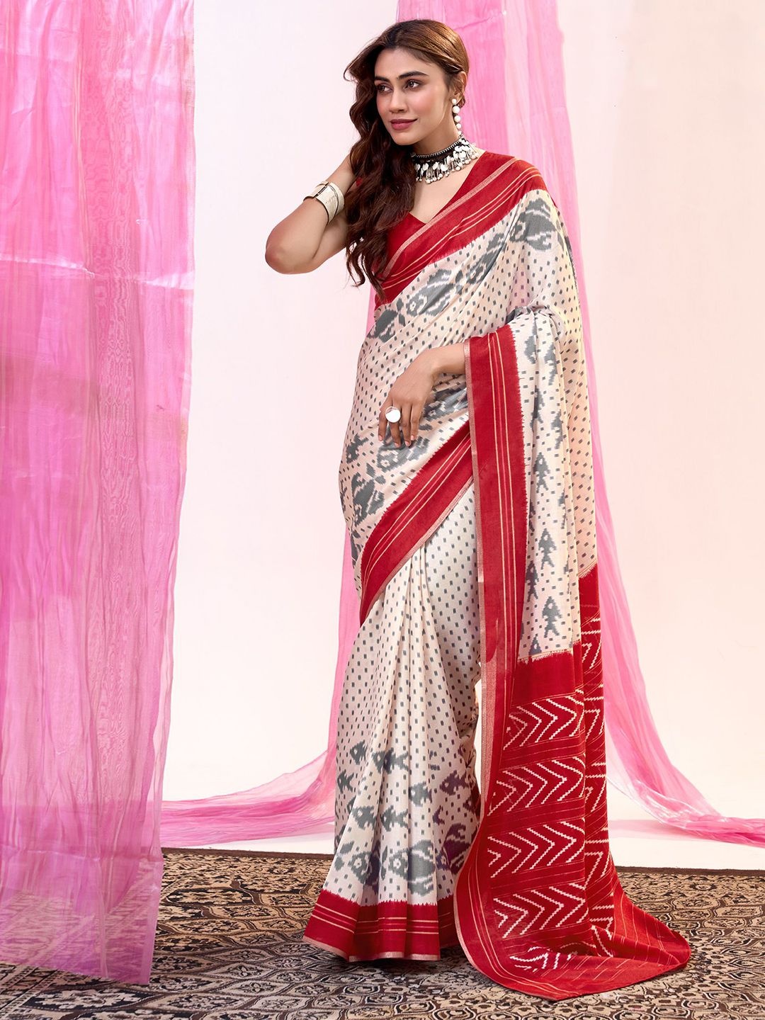 

Mitera Printed Ikat Saree With Blouse Piece, Off white