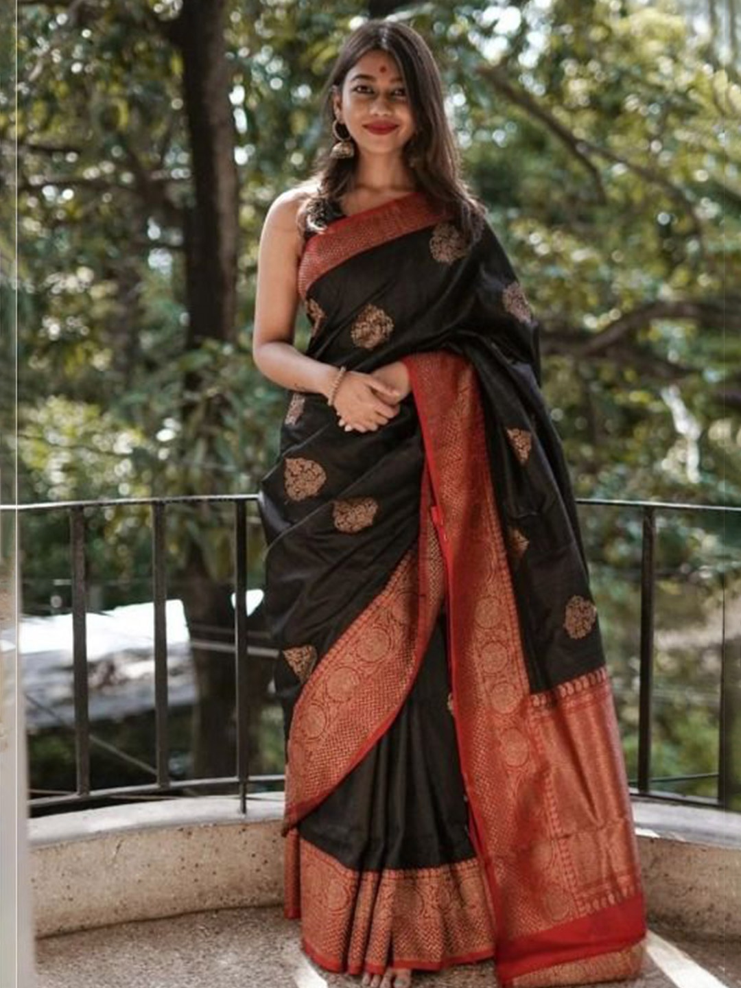 

Upalksh Floral Zari Pure Cotton Kota Saree, Black