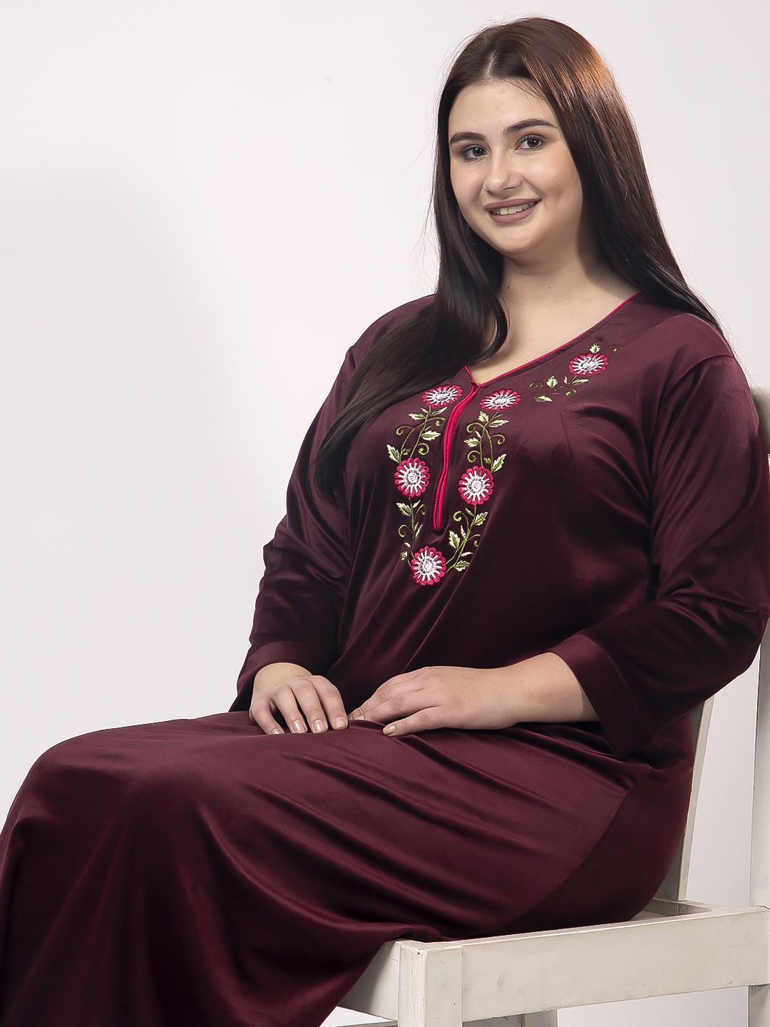 

CHUI MUI Women Floral Embroidered Maxi Nightdress, Maroon
