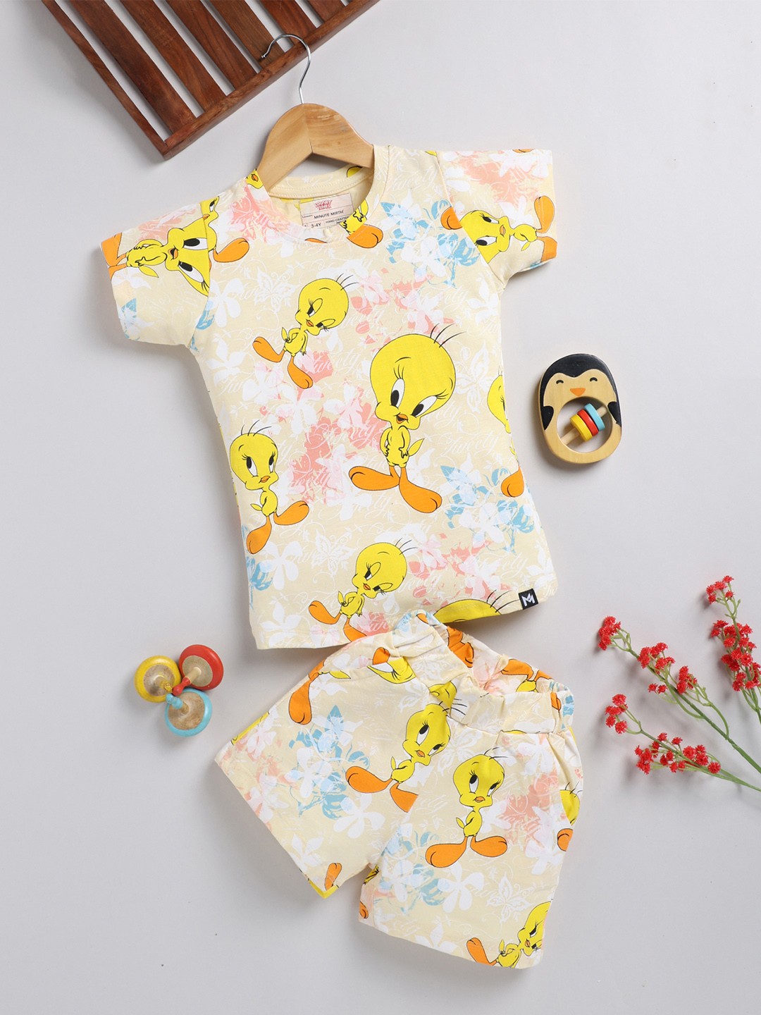 

YK X Minute Mirth Girls Pure Cotton Tweety Bird Printed Tshirt with Shorts, Yellow