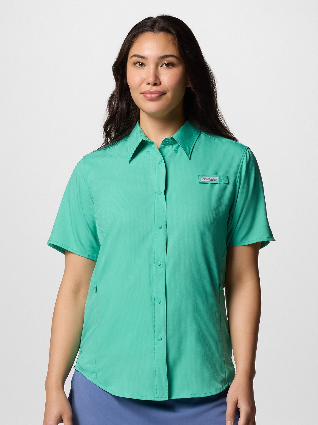 

Columbia Women Classic Spread Collar Solid Casual Shirt, Sea green