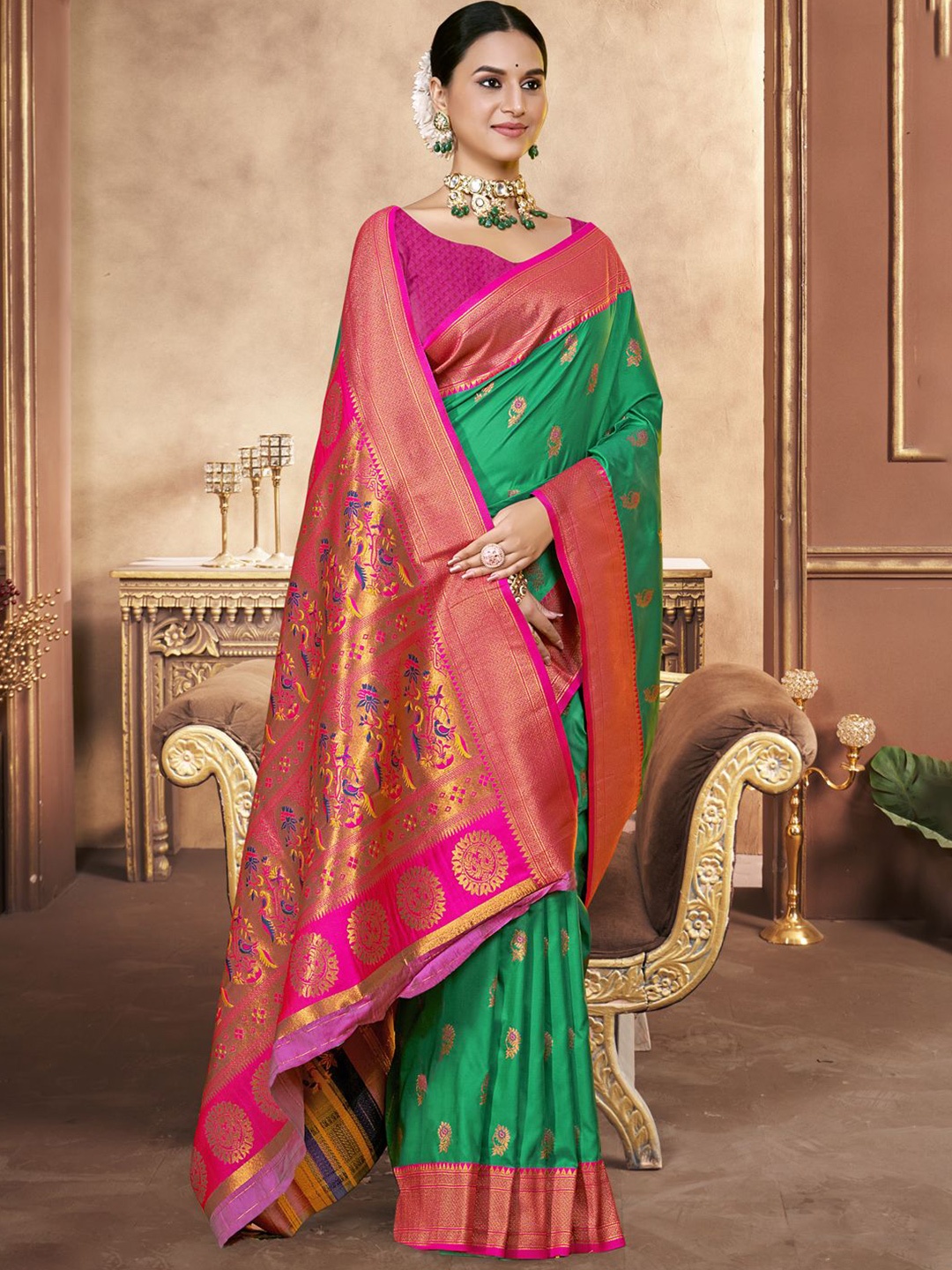 

SANGAM PRINTS Woven Design Zari Banarasi Saree, Green