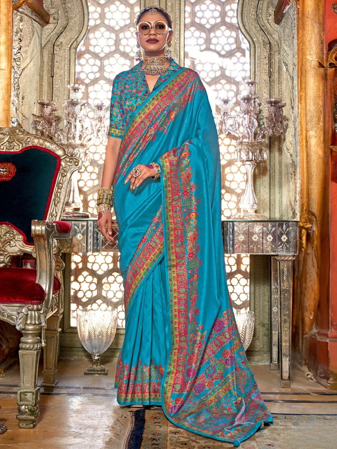 

DEVATITHI Floral Printed Sky Blue Patola Silk Saree