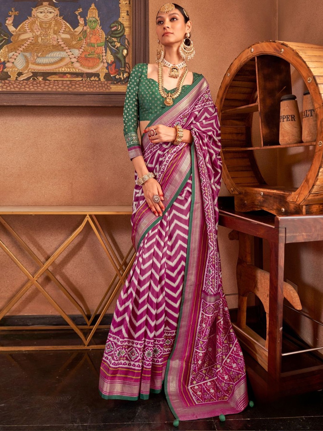 

DEVATITHI Women Patola Silk Saree, Magenta