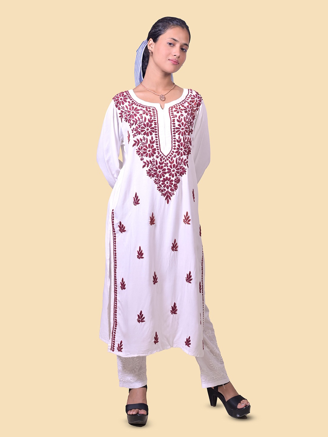 

SUFIZA LIFESTYLE Women Ethnic Motifs Embroidered Chikankari Kurta, White