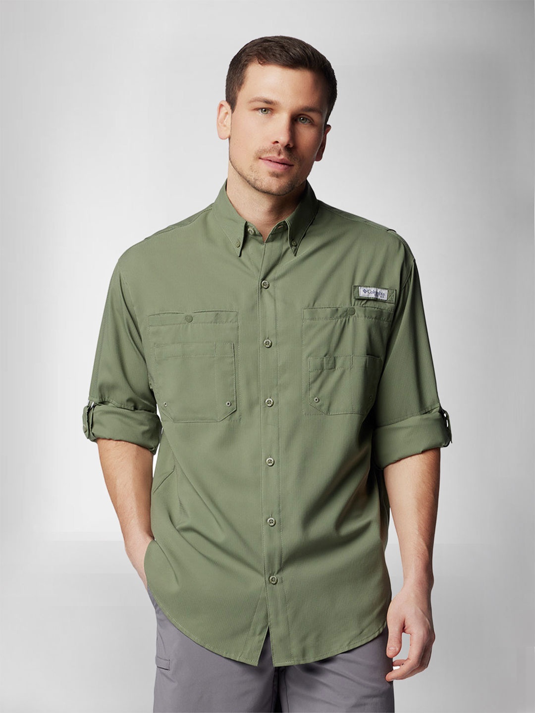 

Columbia Men Classic Button-Down Collar Solid Casual Shirt, Green