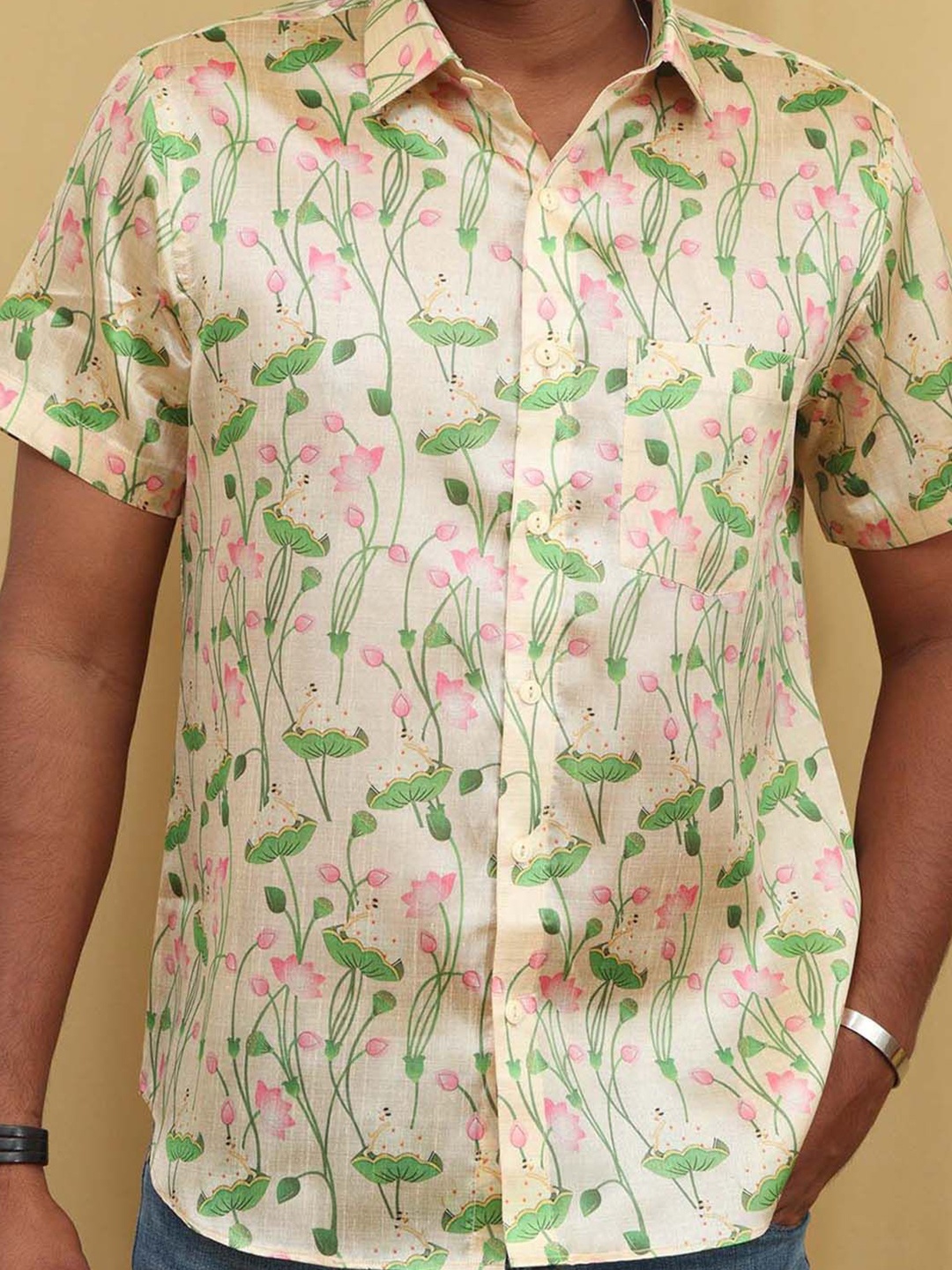 

Luxurionworld Men Modern Spread Collar Floral Printed Silk Casual Shirt, Off white