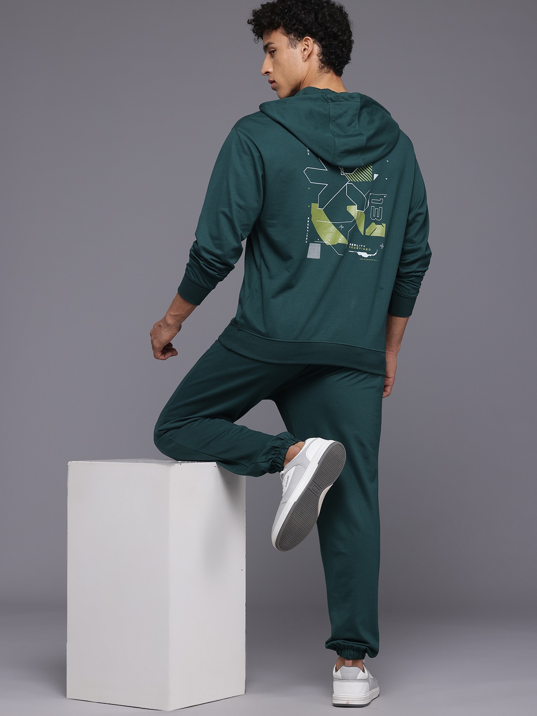 

HRX by Hrithik Roshan Printed Lifestyle Tracksuits, Green