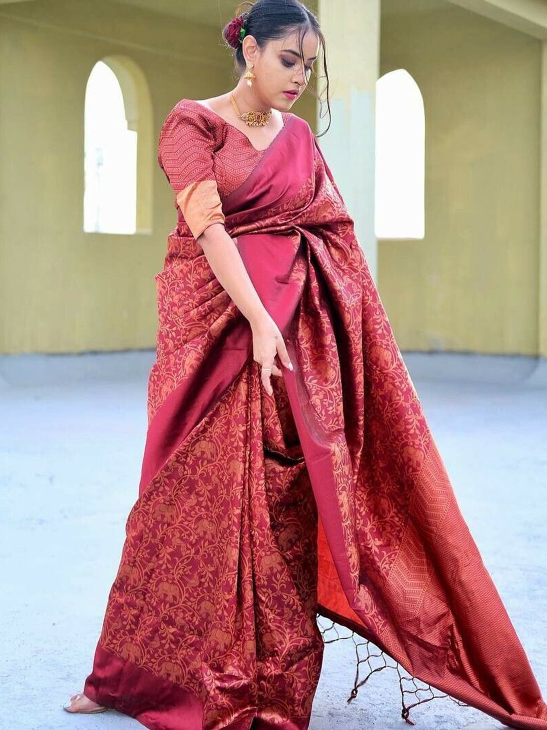

Upalksh Woven Design Kanjeevaram Saree, Maroon