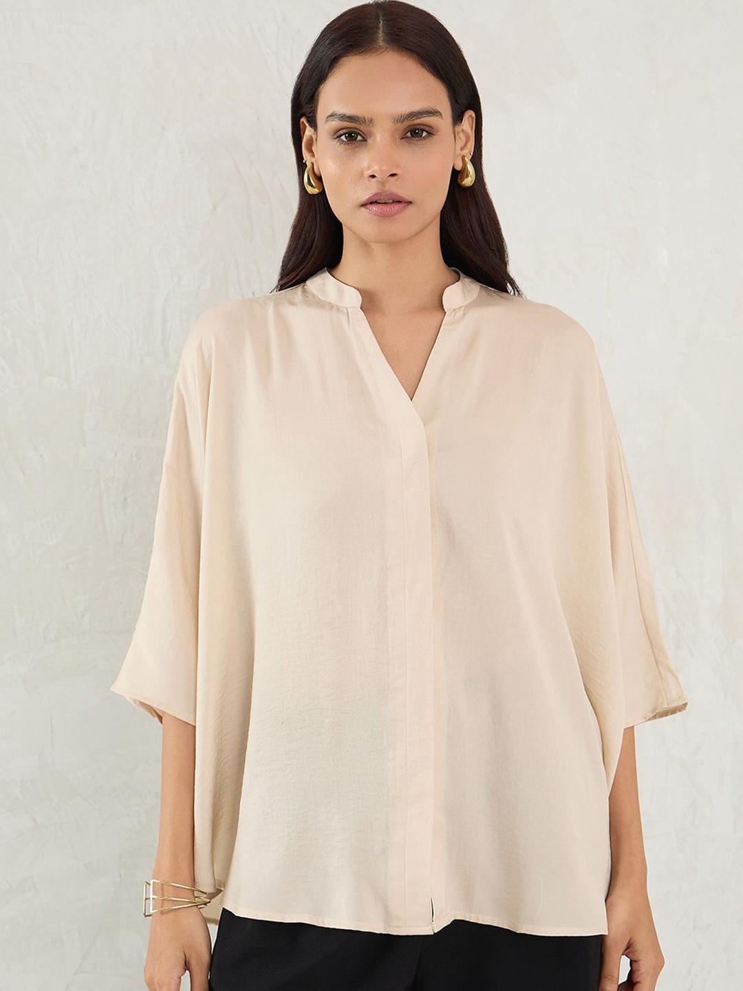 

FEMMELLA Women Extended Sleeves Oversized Shirt Style Top, Beige