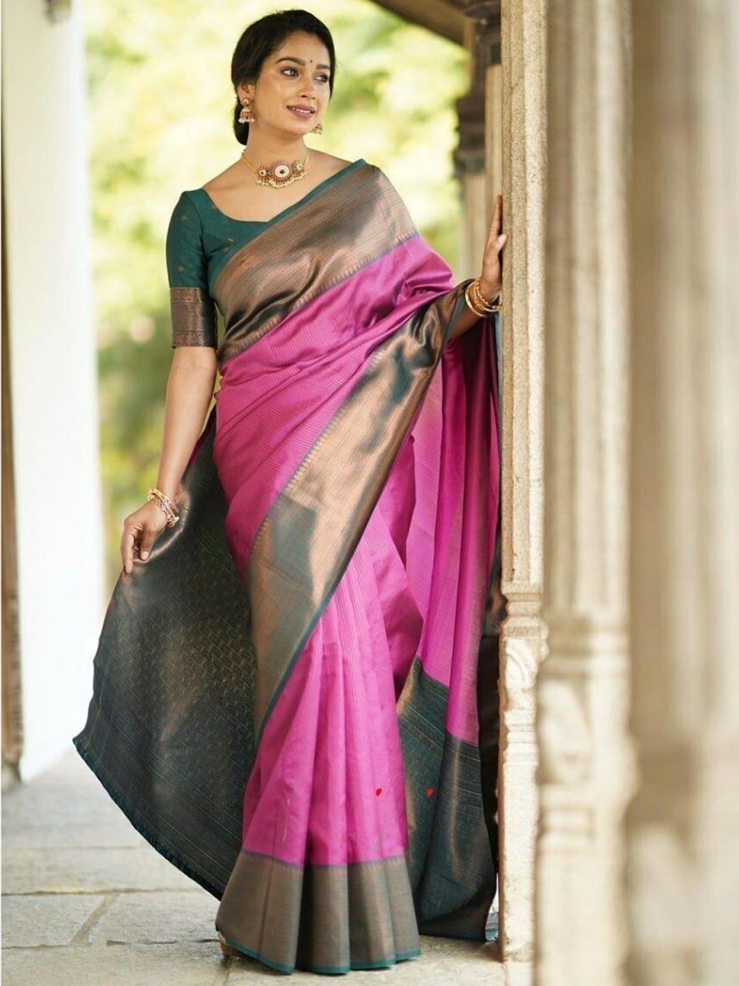 

Upalksh Woven Design Pure Cotton Kanjeevaram Saree, Pink