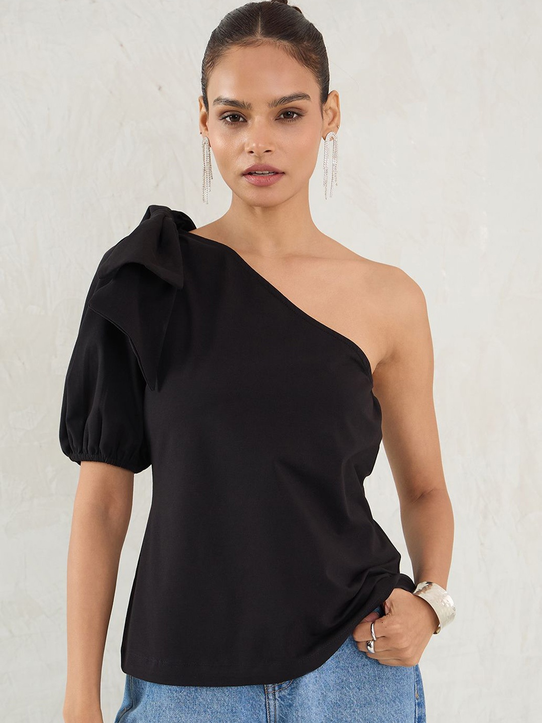 

FEMMELLA Women One Shoulder Puff Sleeves Top, Black