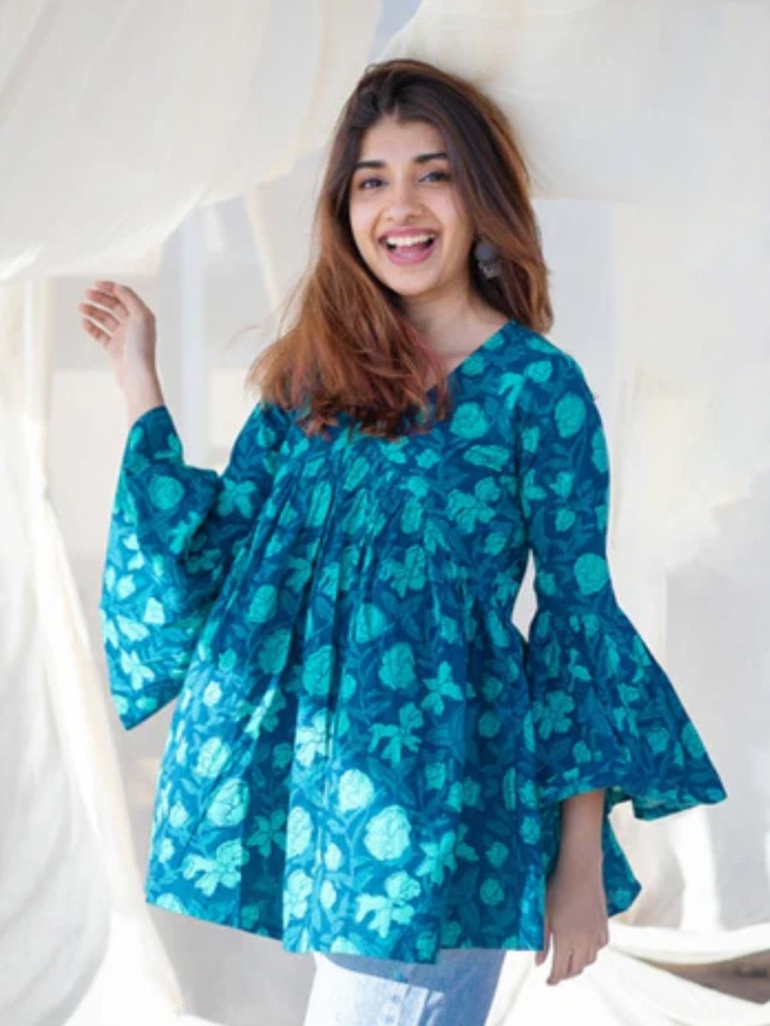 

THE INDIAN ETHNIC CO Women Floral Printed Cotton A-Line Top, Blue