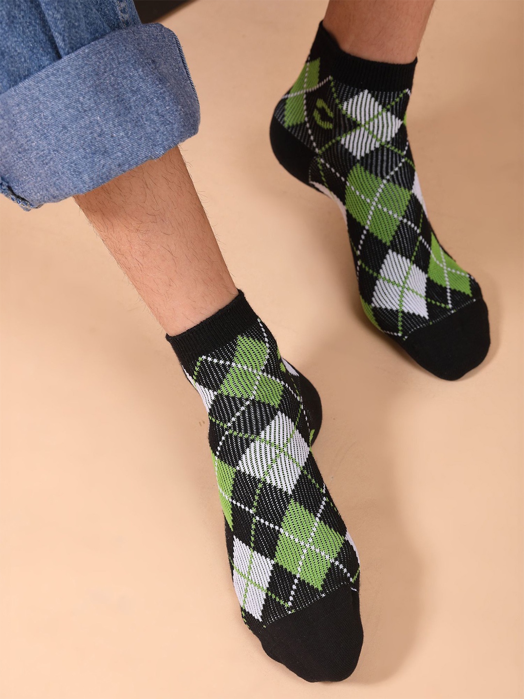 

FREECULTR Superior Comfort Colorblock Ankle Length Unisex Socks, Black