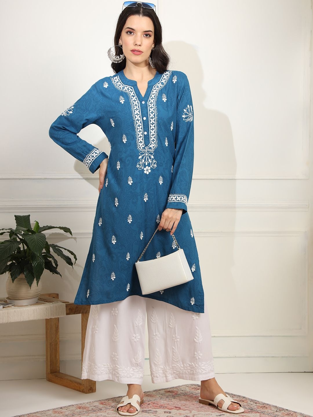 

SUFIZA LIFESTYLE Ethnic Motifs Embroidered Chikankari Kurta, Blue