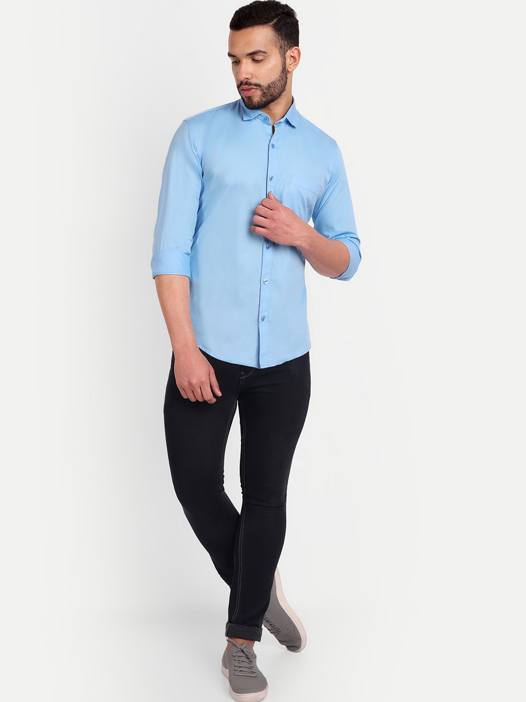 

Mast & Harbour Men India Slim Fit Spread Collar Solid Cotton Casual Shirt, Blue