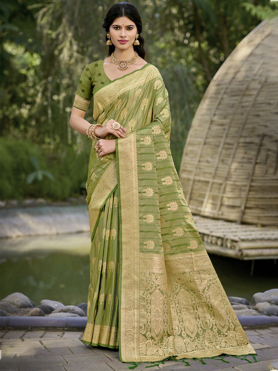 

SANGAM PRINTS Ethnic Motifs Zari Banarasi Saree, Sea green