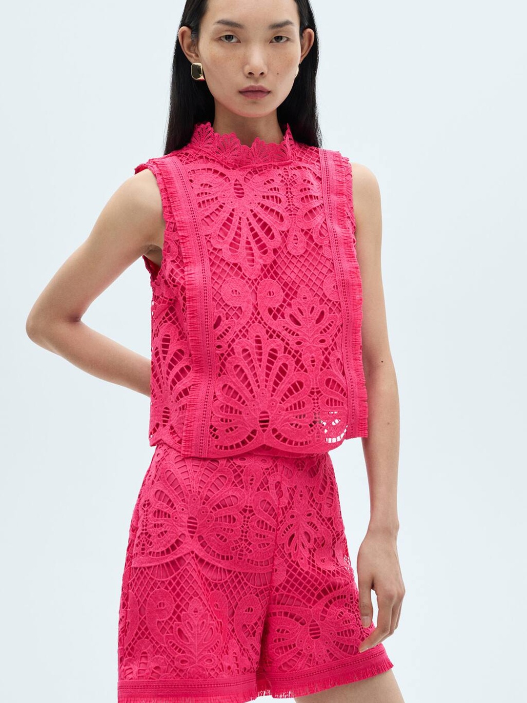 

MANGO Floral Crochet Design Crop Top with Scalloped Hem, Fuchsia